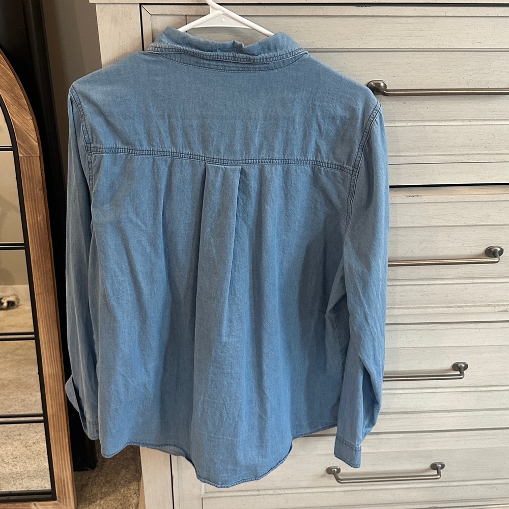Classic Light Blue Denim Shirt - womens - lightweight - Picture 3 of 3